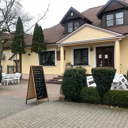 Dworek Biala Dama Nieborów Exterior foto