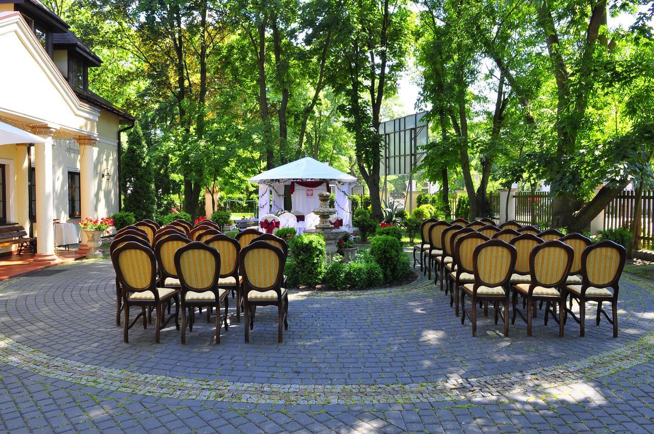 Dworek Biala Dama Nieborów Exterior foto